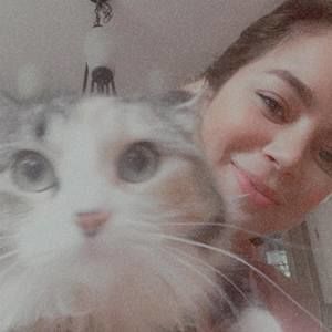 Meet your Posher, Imane